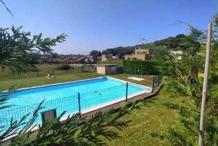 Apartamento Con Piscina Appartement Llanes Buitenkant foto